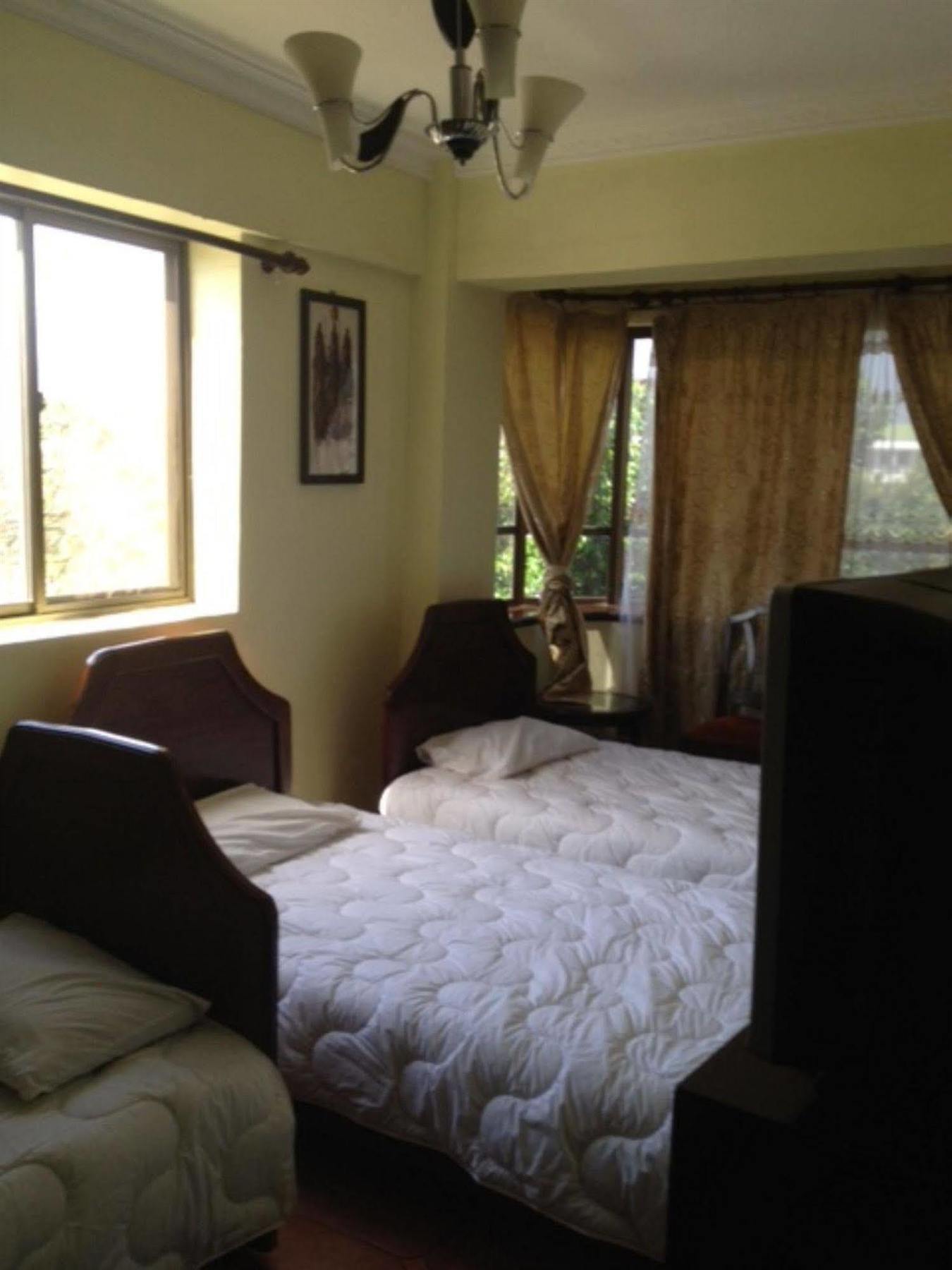 Osy Grand Hotel Moshi Kilimanjaro Tanzania Buitenkant foto